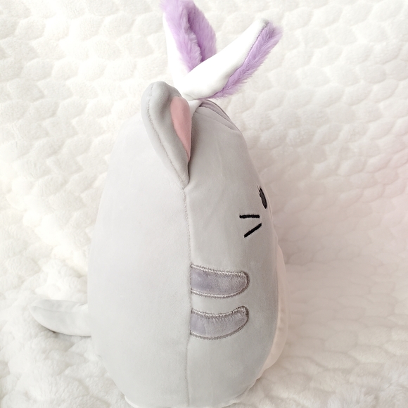 Tally the Cat with Bunny Ears Spring Easter Squishmallows 8 Inch BNWT - Picture 5 of 7